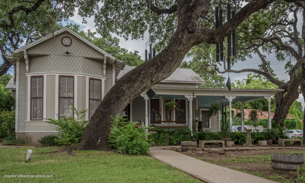 historic home Gruene Texas - ExplorationVacation.net