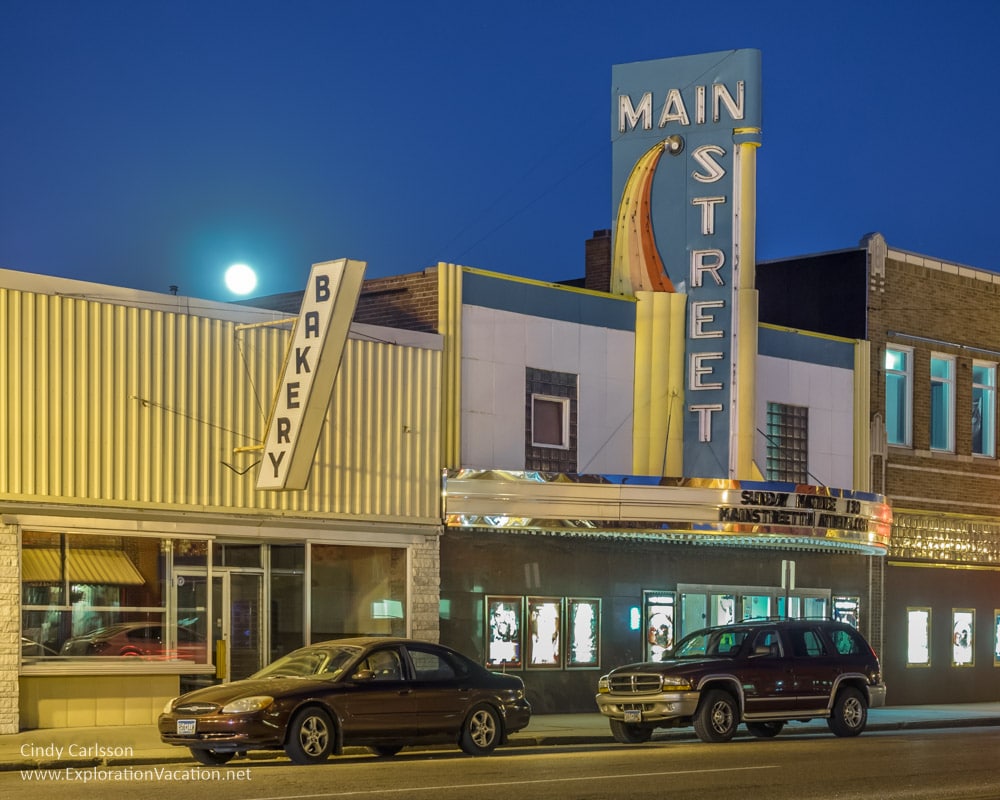 Main Street theater Sauk Centre MN - ExplorationVacation.net