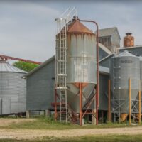 West Union Minnesota grain elevator - ExplorationVacation.net