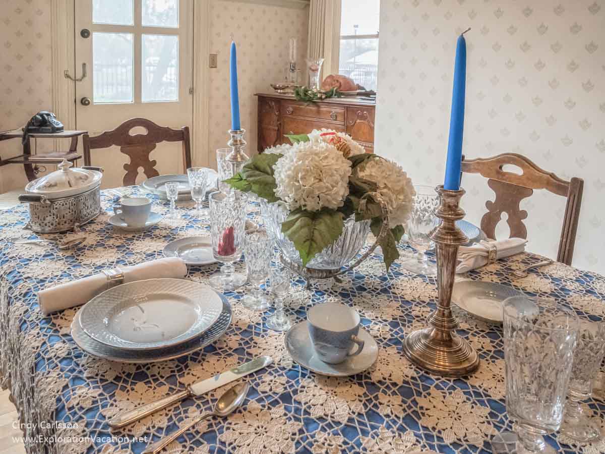 Christmas at the Petersen House Tempe Arizona © Cindy Carlsson for ExplorationVacation