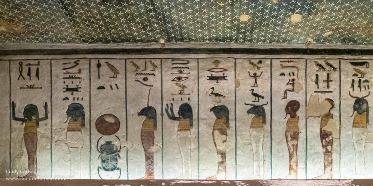 Wall painting showing a line of figures