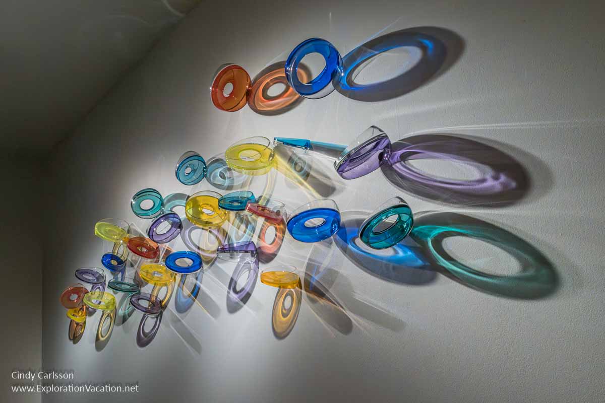 Photo of &ldquo;Shadowmaker&rdquo; by John Kiley at the Museum of Glass in Tacoma, Washington &copy; Cindy Carlsson at ExplorationVacation.net
