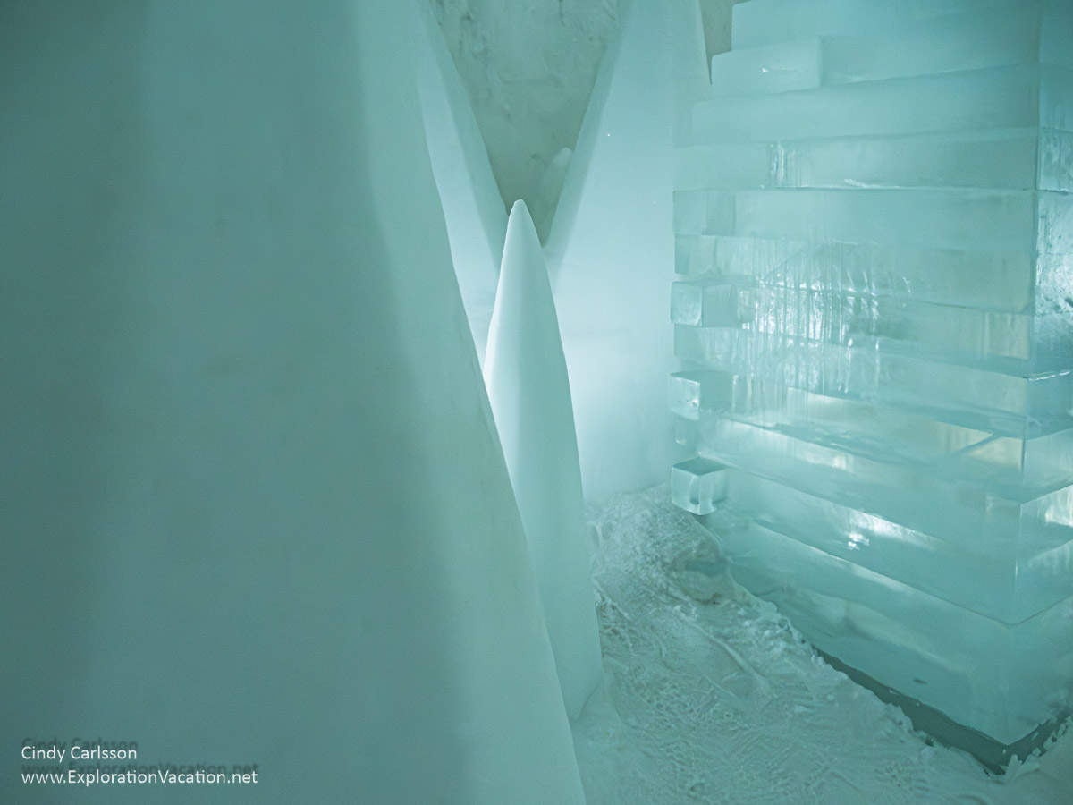 Photo of the Cabinet in the Woods art suite by Hugh and Howard Miller at Icehotel 365 in Jukkasj&auml;rvi, Swedish S&aacute;pmi (Lapland) &copy; Cindy Carlsson ExplorationVacation.net