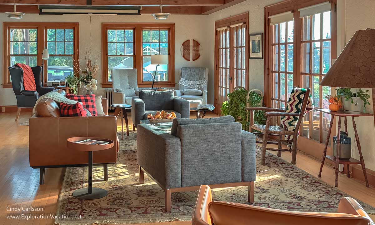 Photo of &ldquo;living room&rdquo; inside the main lodge at Cascade Lodge in Lutsen, Minnesota &copy; Cindy Carlsson at ExplorationVacation.net