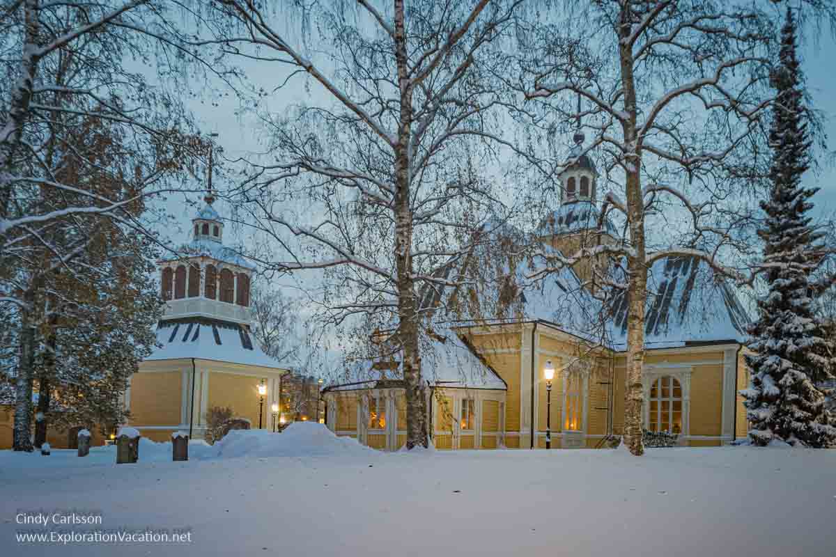 Photo of the Jakobstad Church in Jakobstad (Pietarsaari), Finland, in winter. (Photo &copy; Cindy Carlsson at ExplorationVacation.net)